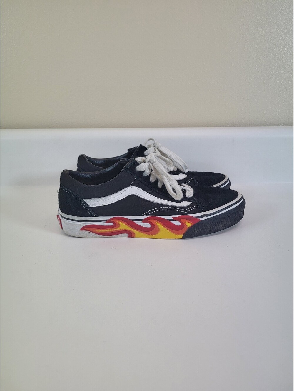 Vans old skool womens 5.5 black skate shoes